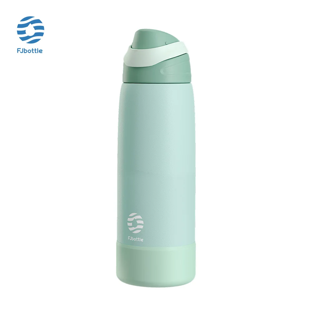 Garrafa De Água Esportiva Isolada Em Aço Inoxidável (verde, 750 Ml)