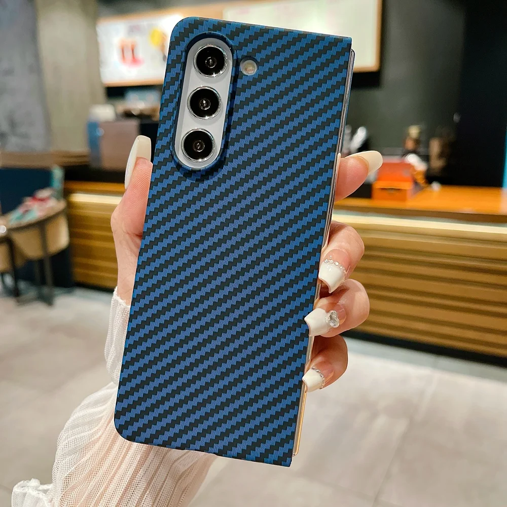 Capa Para Celular (azul Galaxy Z Fold3) Com Textura De Fibra De Carbono, Material De Policarbonato Rígido.