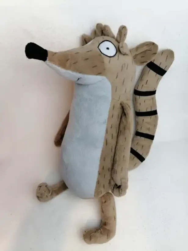 Peluche Regular Show Rigby 38cm