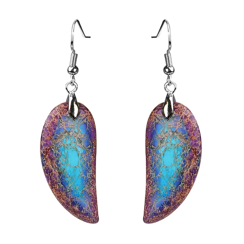Estes Brincos de Pedra Imperial Possuem um Poder de Cura Natural e São uma Mistura Elegante de Cores, Perfeitos para Criar um Visual Sofisticado. MDUG