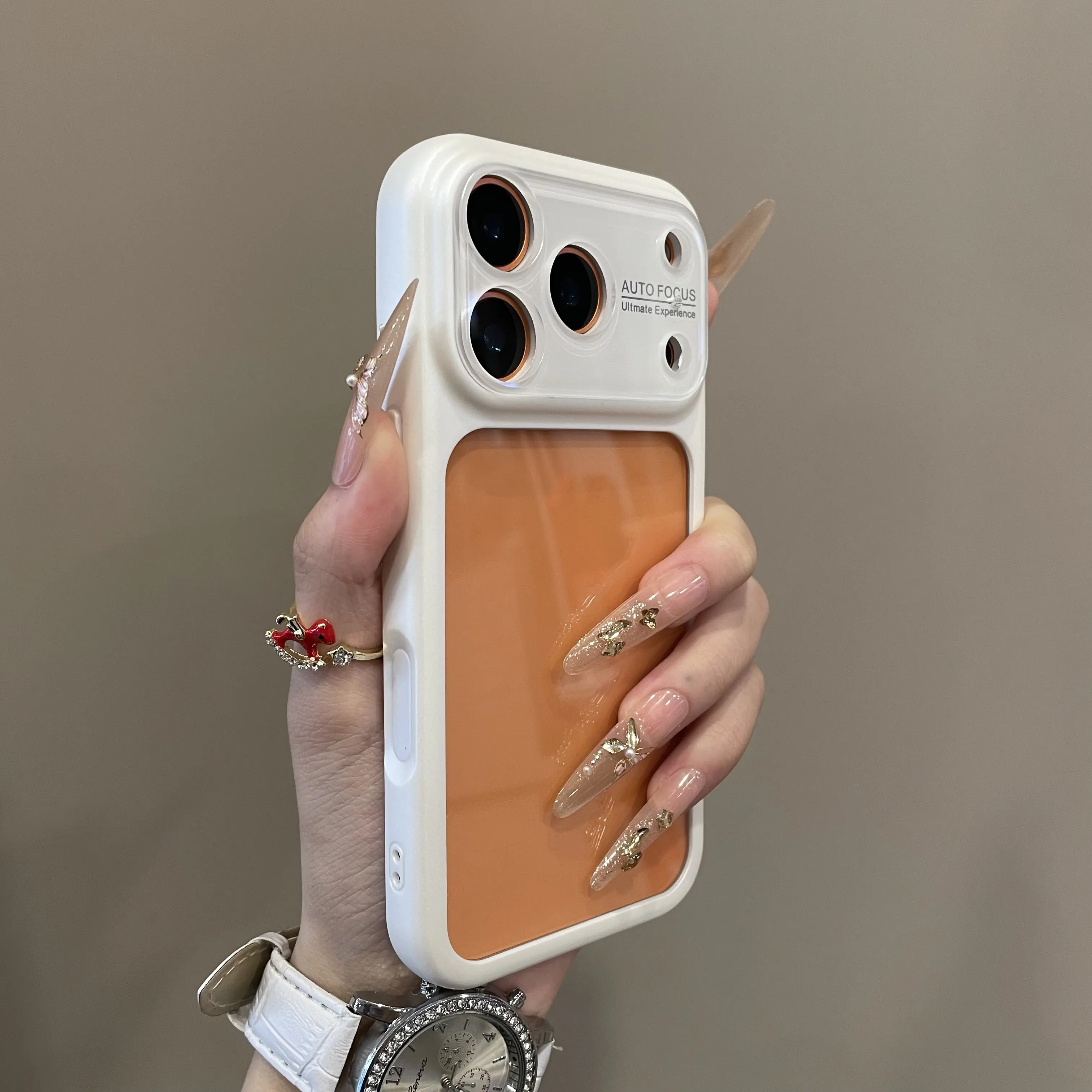 Capa Traseira Transparente Para Iphone 16 (branco) Com Proteção Para A Câmera E Moldura Resistente A Impactos.