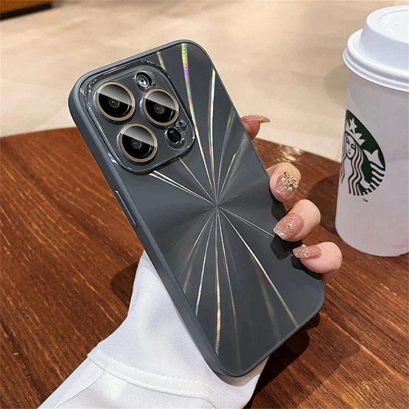 Capa De Celular De Luxo Com Padrão A Laser E Estrutura Resistente A Impactos (cinza Escuro Para Iphone 16 Plus).