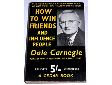 Livro How To Win Friends and Influence People de Dale Carnegie (Inglês)
