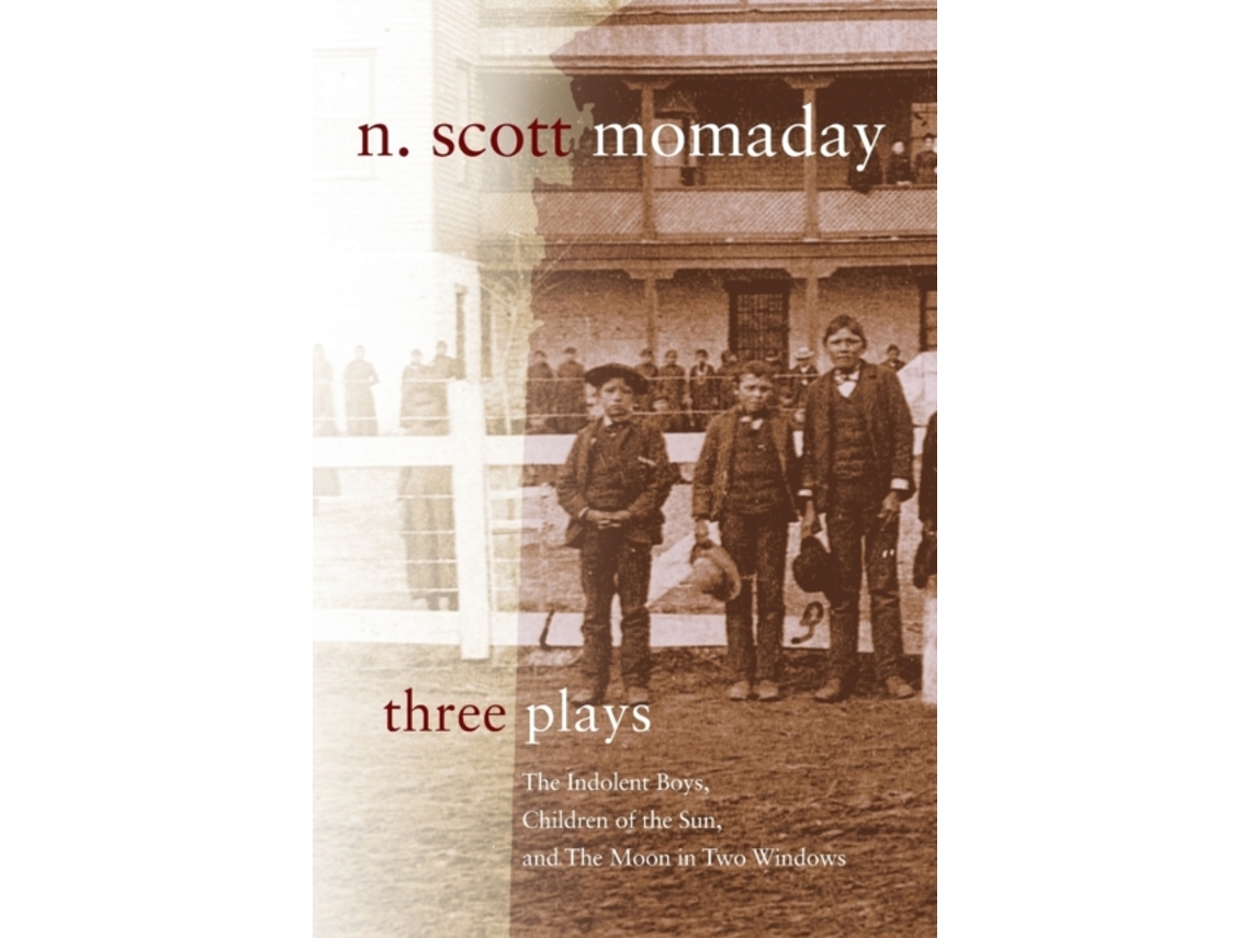 Livro three plays de n. scott momaday (inglês)