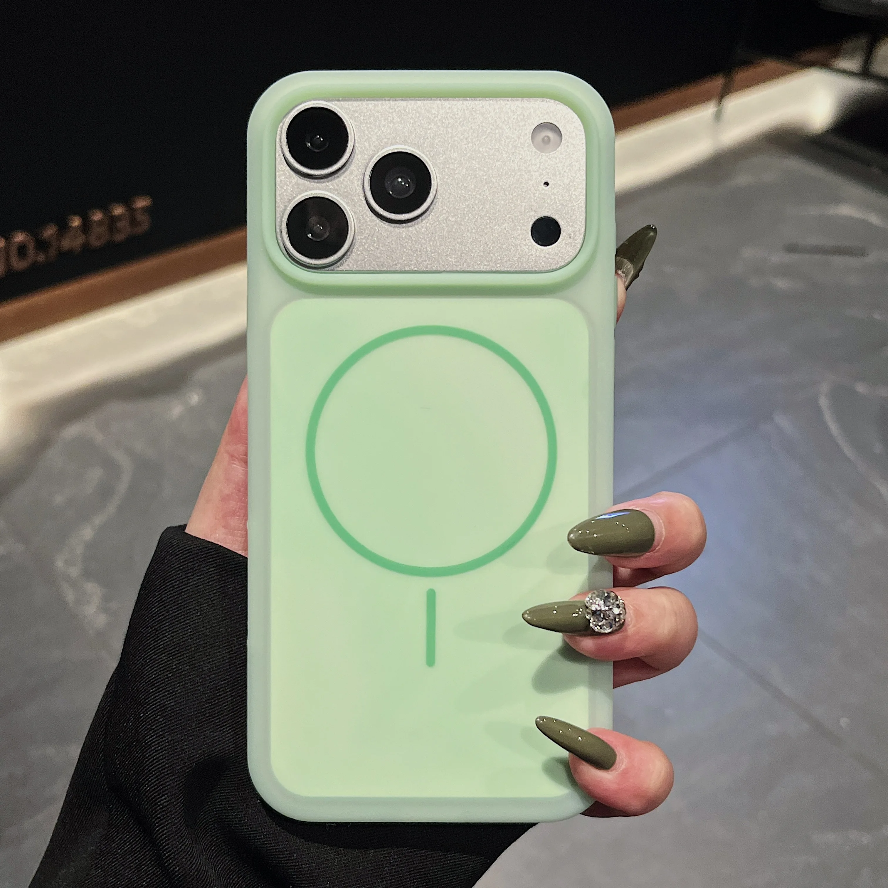 Capa De Silicone Macio Para Celular (iphone 15 Pro), Capa Protetora Magnética À Prova De Choque.