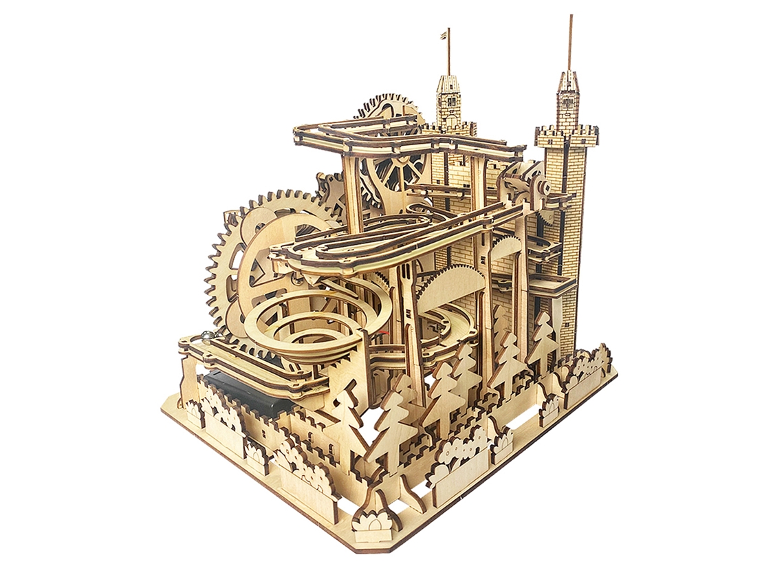 Kit De Modelo 3d Em Madeira Com Movimento Mecânico, Representando Um Castelo Com Piscina De Bolinhas. 400 Peças. 25x21x24 Cm.
