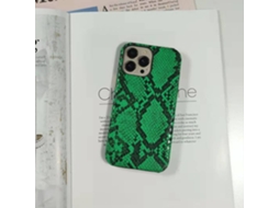Capa Para Iphone 17 Air Verde Com Textura De Python E Meio Couro