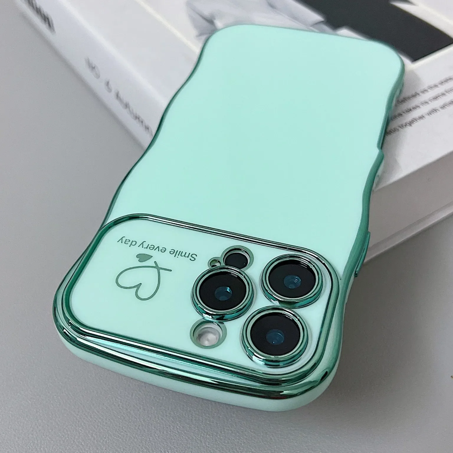 Capa De Tpu Eletrorevestida Em Formato De Coração Ondulado (iphone 16 Plus, Verde Menta), Adequada Para Iphone, Proteção Contra Impactos.