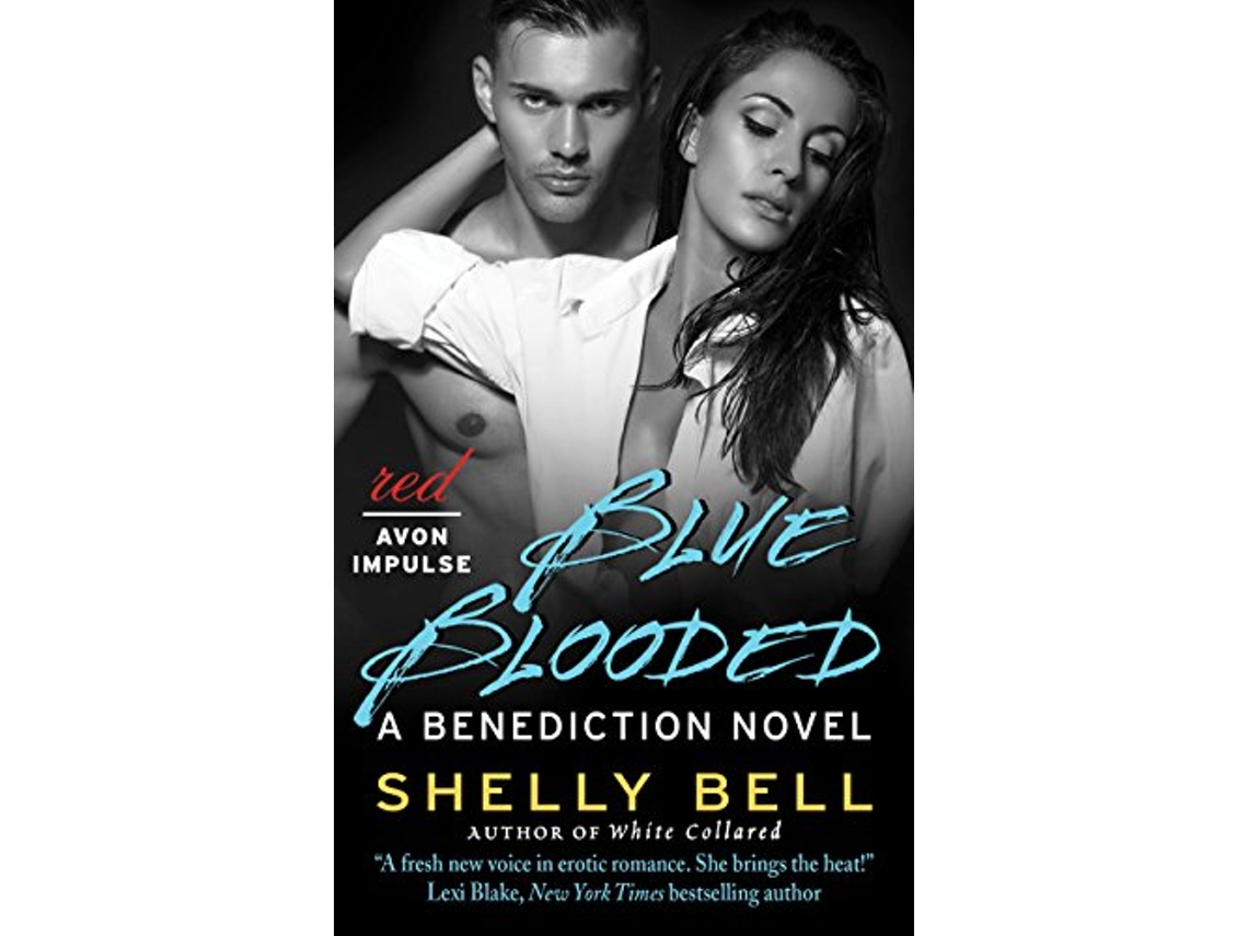 Livro Blue Blooded de Shelly Bell (Inglês)