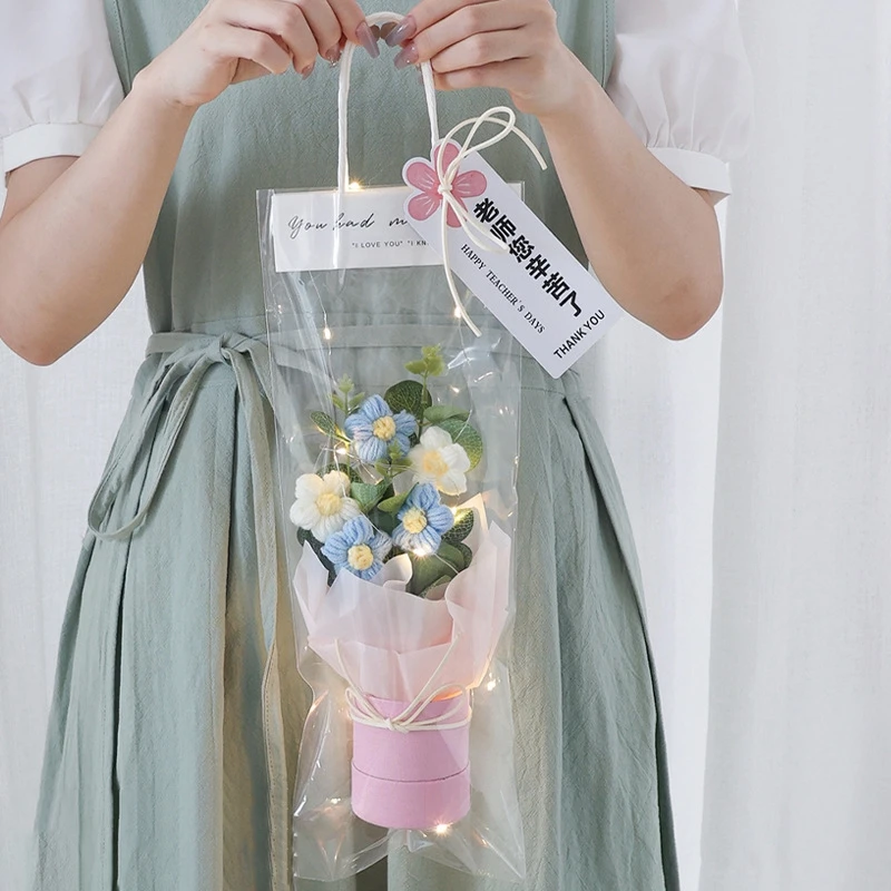 Buquês De Crochê Prontos, Buquês De Formatura, Lembrancinhas De Formatura, Flores Artificiais.