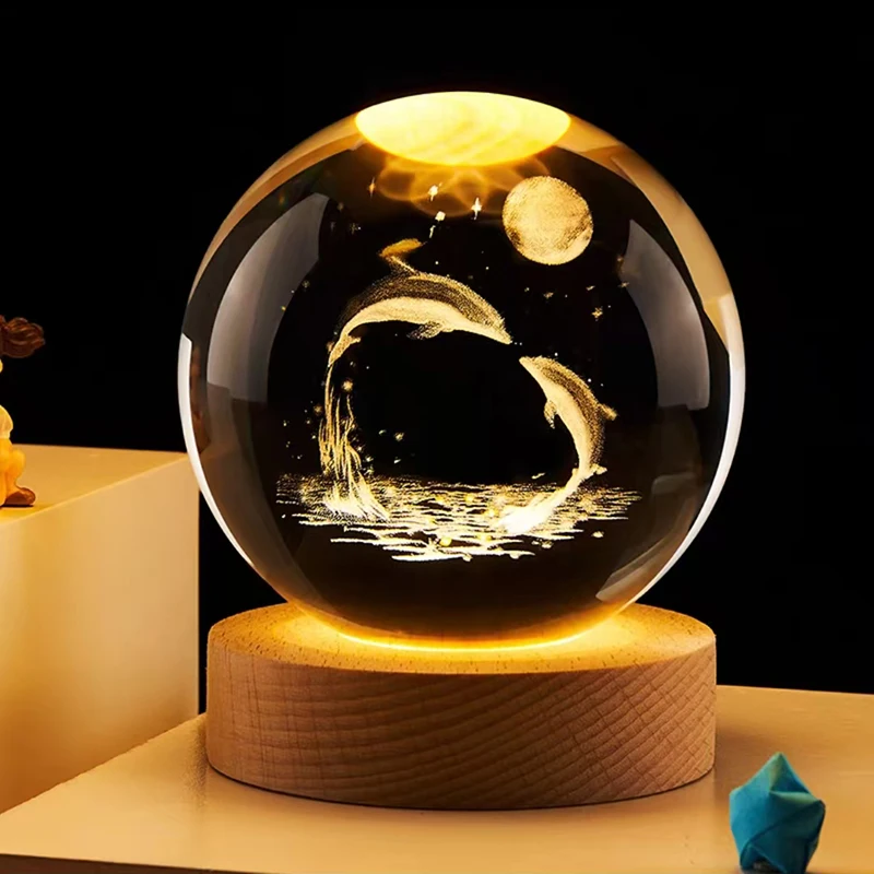 Bola de Cristal 3d de 6 Cm com Golfinho e Lua MDUG (luz Quente)