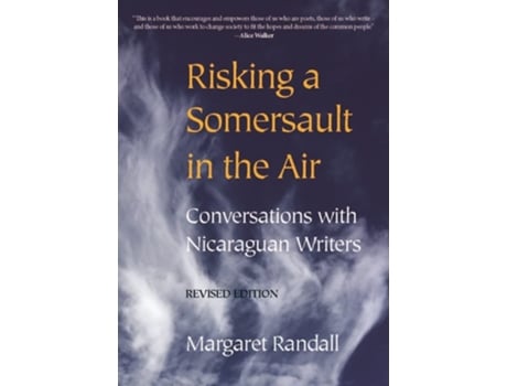 Livro Risking A Somersault In The Air De Margaret Randall (inglês)