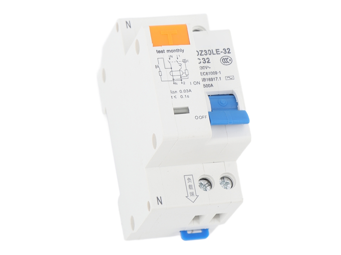 Disjuntor 32A 1P+N com proteção contra curto-circuito para segurança elétrica residencial.