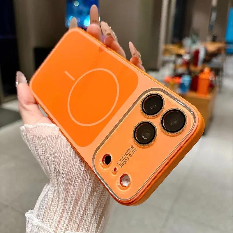 Capa Protetora De Silicone Dedicada Ao Carregamento Sem Fio Para Iphone 17 Pro (laranja), Em Formato De Bloco De Acrílico.