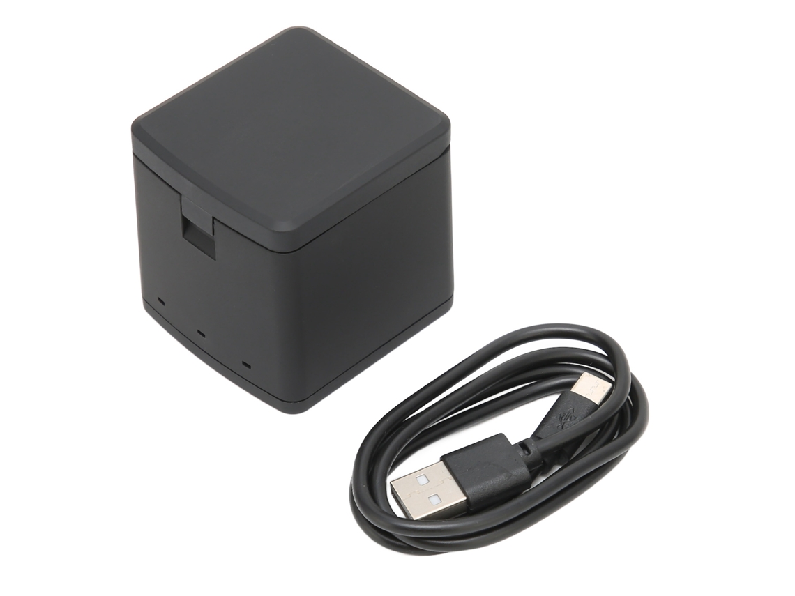 Três Carregadores Gopro Ahdbt 901, com caixa de armazenamento