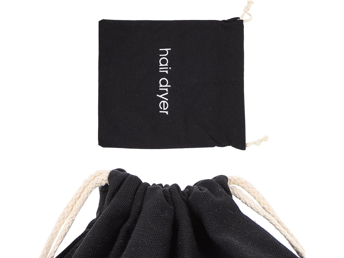 Bolsa protetora de tecido marrom para guardar secador de cabelo.
