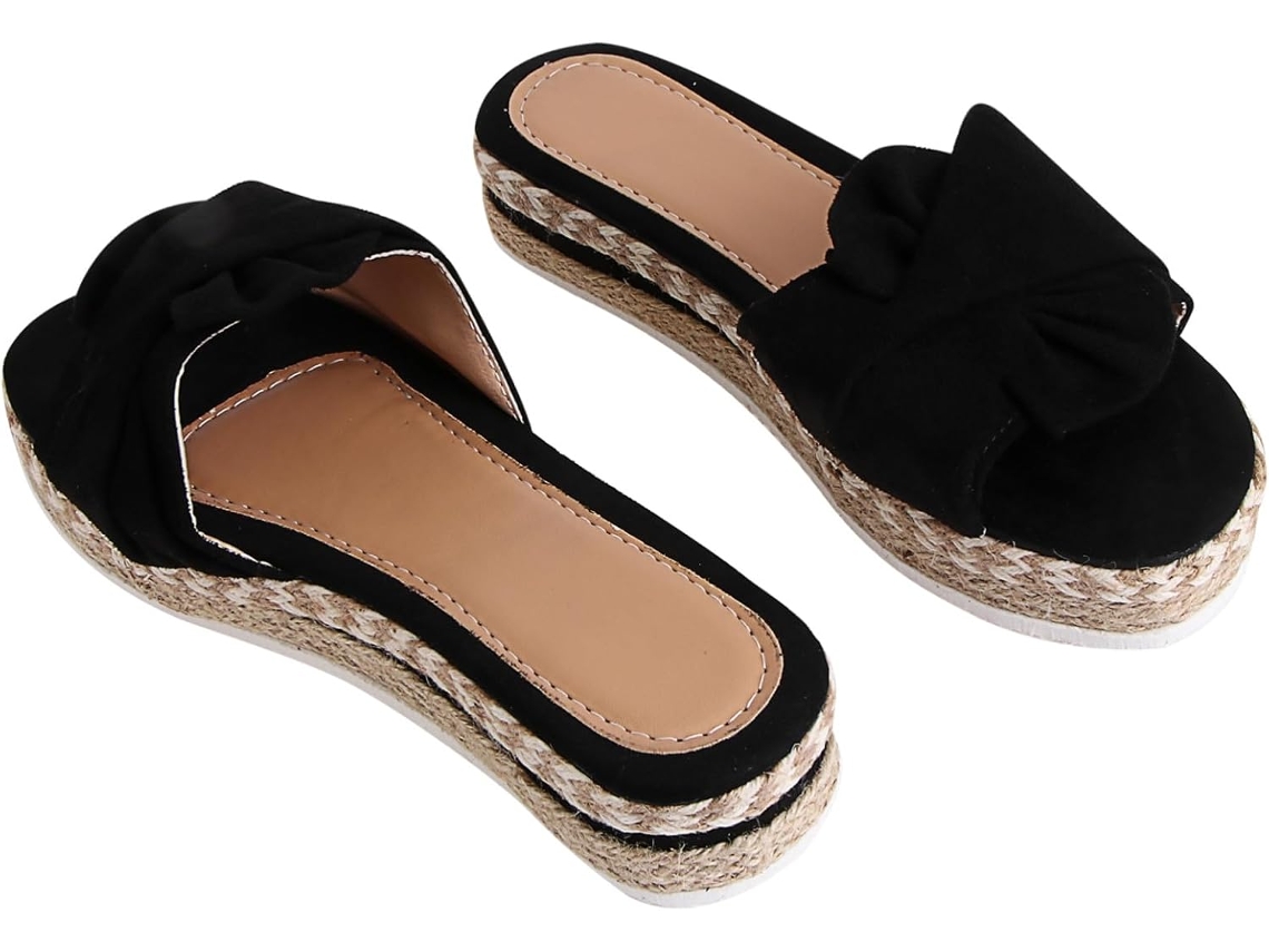 Sandálias Pretas De Camurça Para Meninas Com Laço, Confortáveis E Fáceis De Calçar, Ideais Para O Verão.