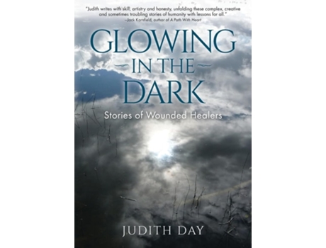 Livro Glowing In the Dark de Judith Day (Inglês)