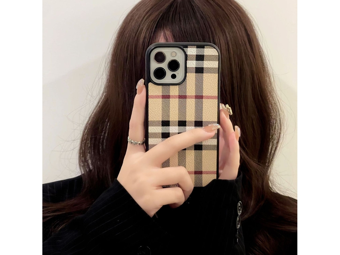 Capa Para Iphone 17 Bege Escocês, Moderna E Luxuosa, Com Porta-cartões.