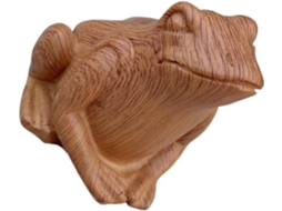Estatueta de Sapo em Resina com Acabamento Imitando Madeira, para Decoração de Jardim, Pátio, Gramado e Mesa. um CHABERLU