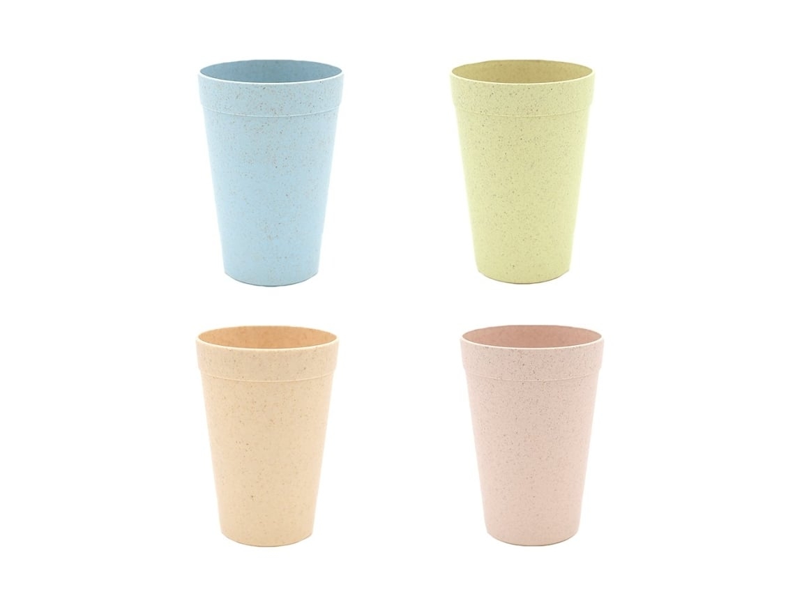 Um Conjunto De 4 Canecas Biodegradáveis*