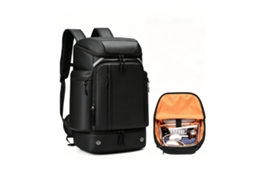Mochila De Viagem Preta O Compartimento Inferior Para Sapatos É Impermeável, Resistente E Comporta Um Laptop.