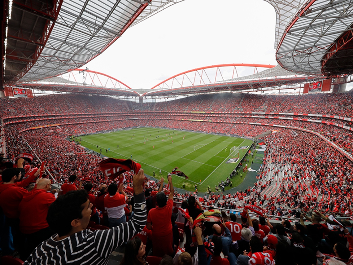Pack Presente Odisseias - Sport Lisboa e Benfica | Bilhetes para o Estádio + Cachecóis