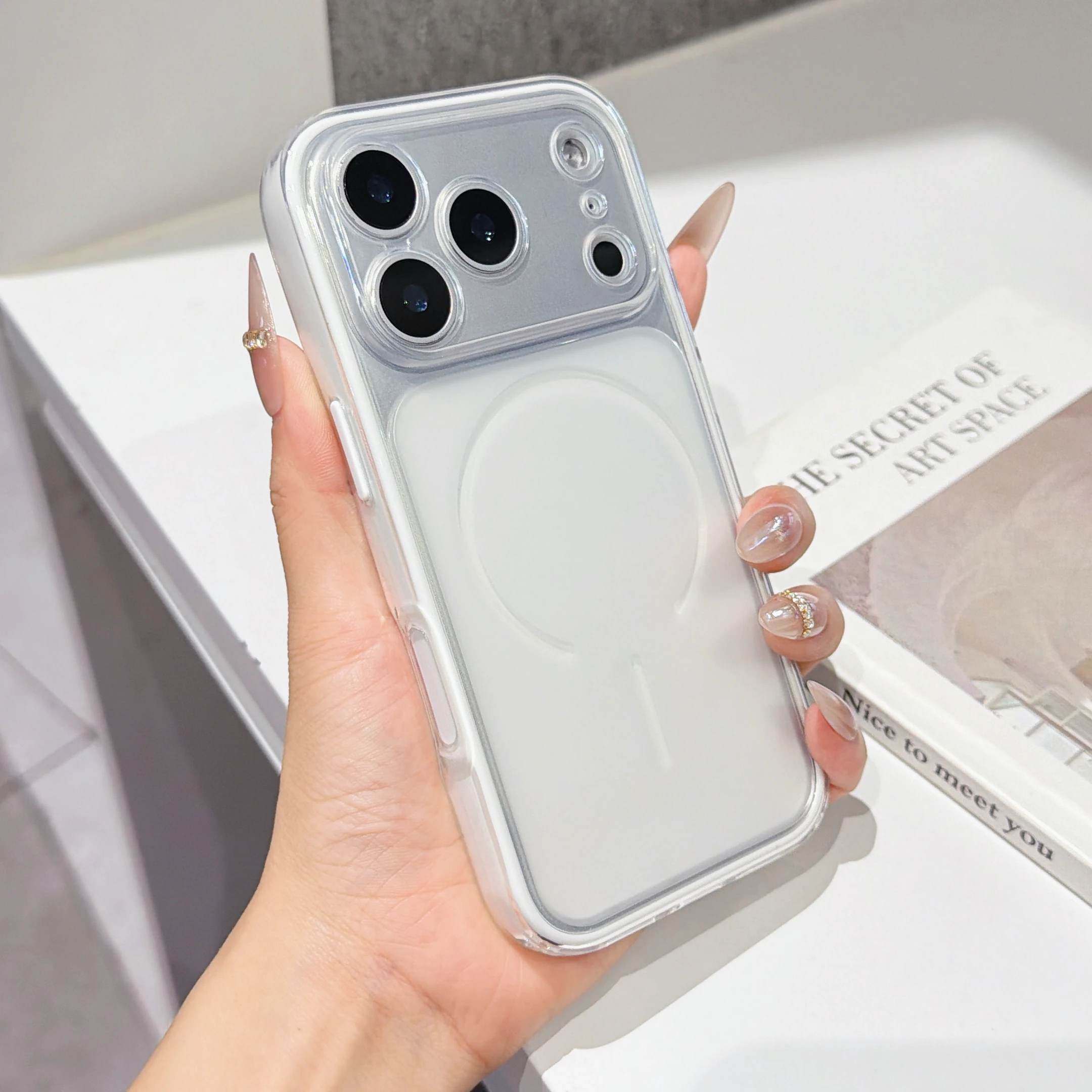 Capa Transparente Fosca 2 Em 1 À Prova De Choque Com Design De Bala De Goma (iphone 17 Pro)