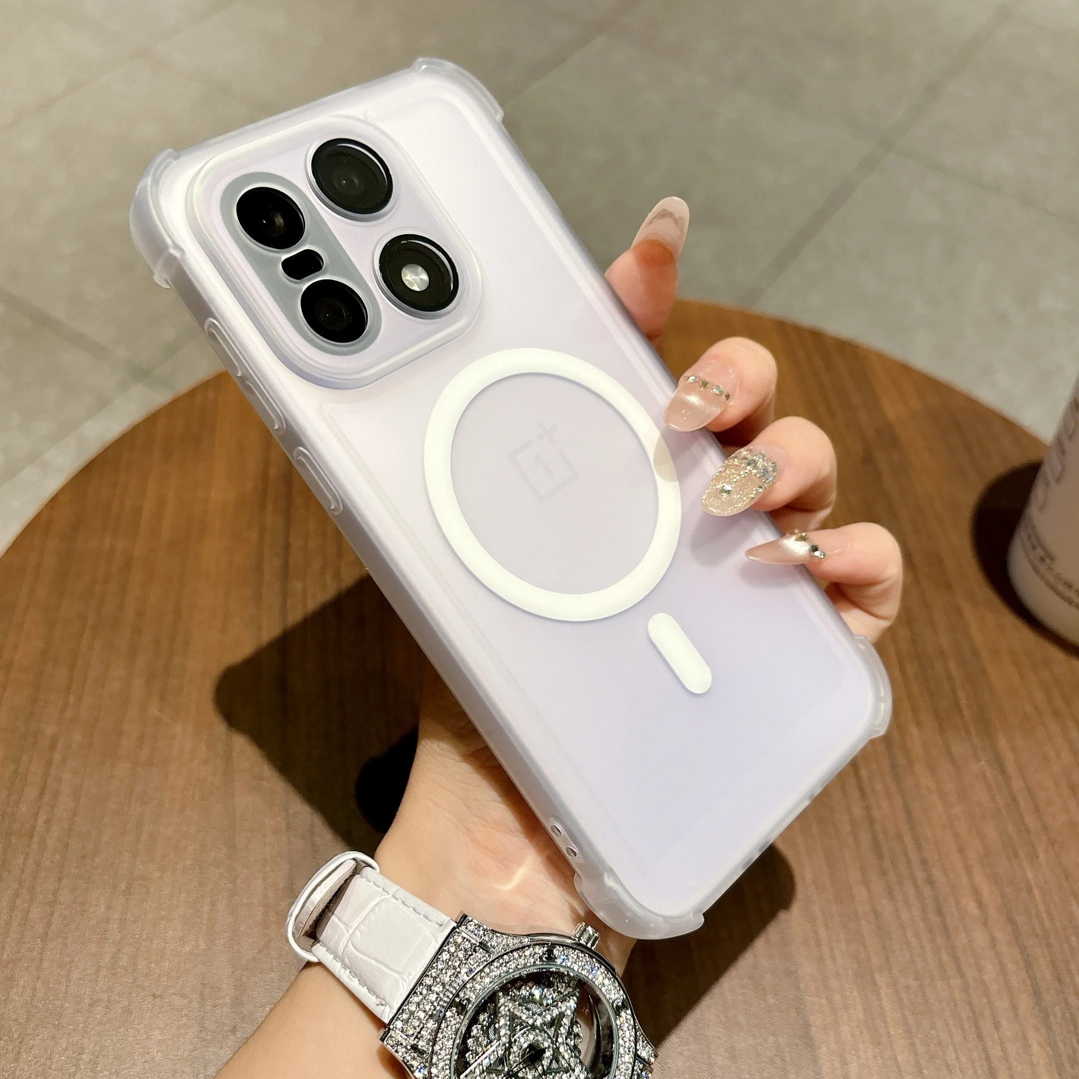 Capa Protetora Transparente De Silicone Macio Fosco (oneplus 13) Com Função Magnética