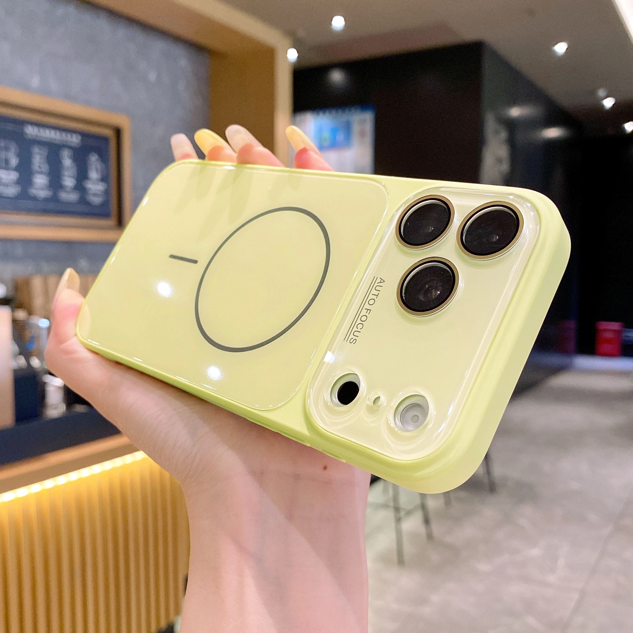 Capa Protetora Rígida De Vidro Temperado Para Carregamento (iphone 14 Pro)