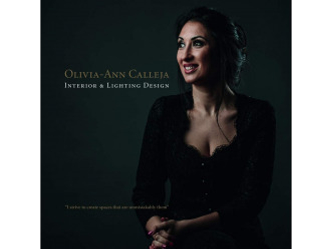 Livro Olivia Ann Calleja de 1200 (Inglês)