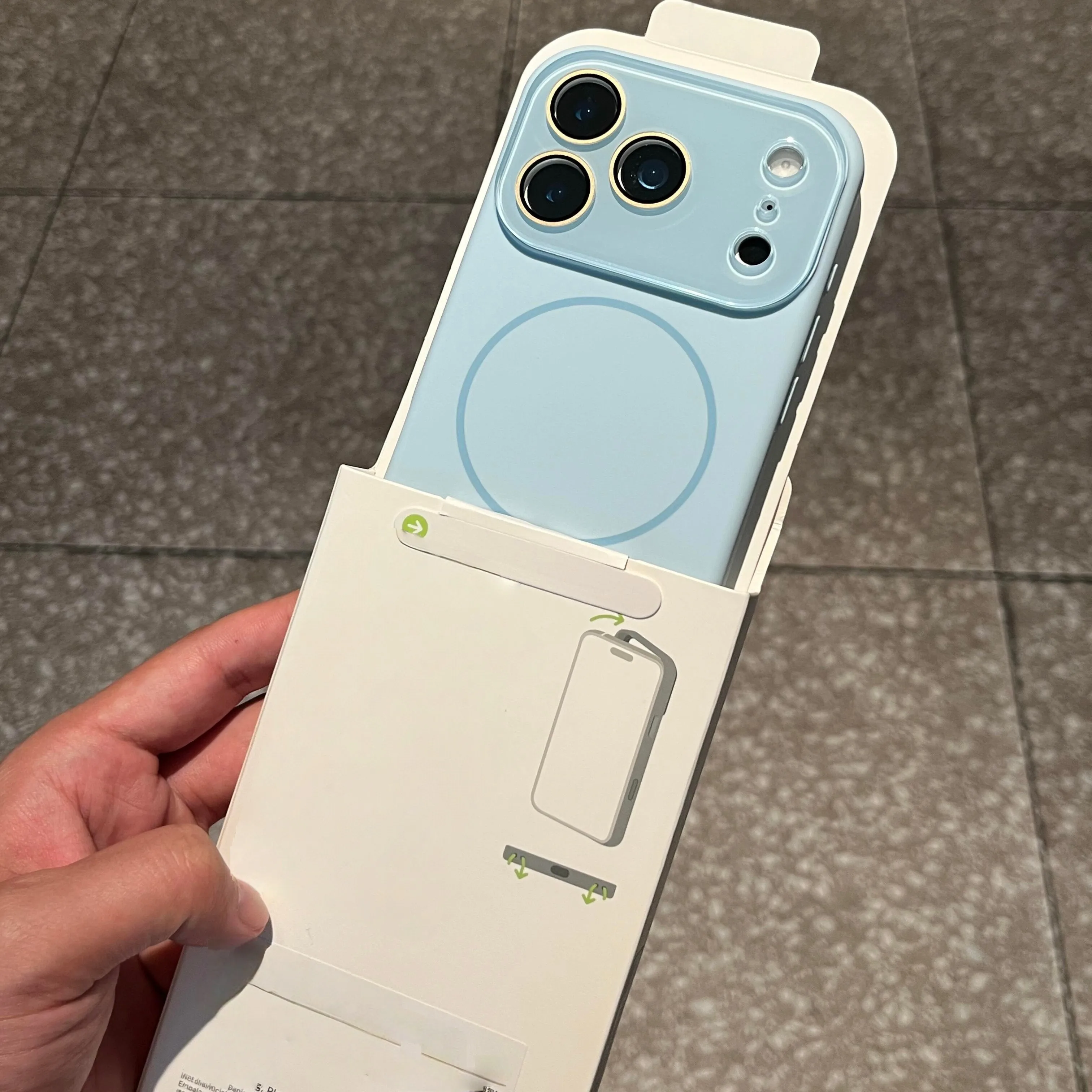 Capa De Celular Azul Para Iphone 17 Com Janela Grande E Macia, Resistente A Impactos.