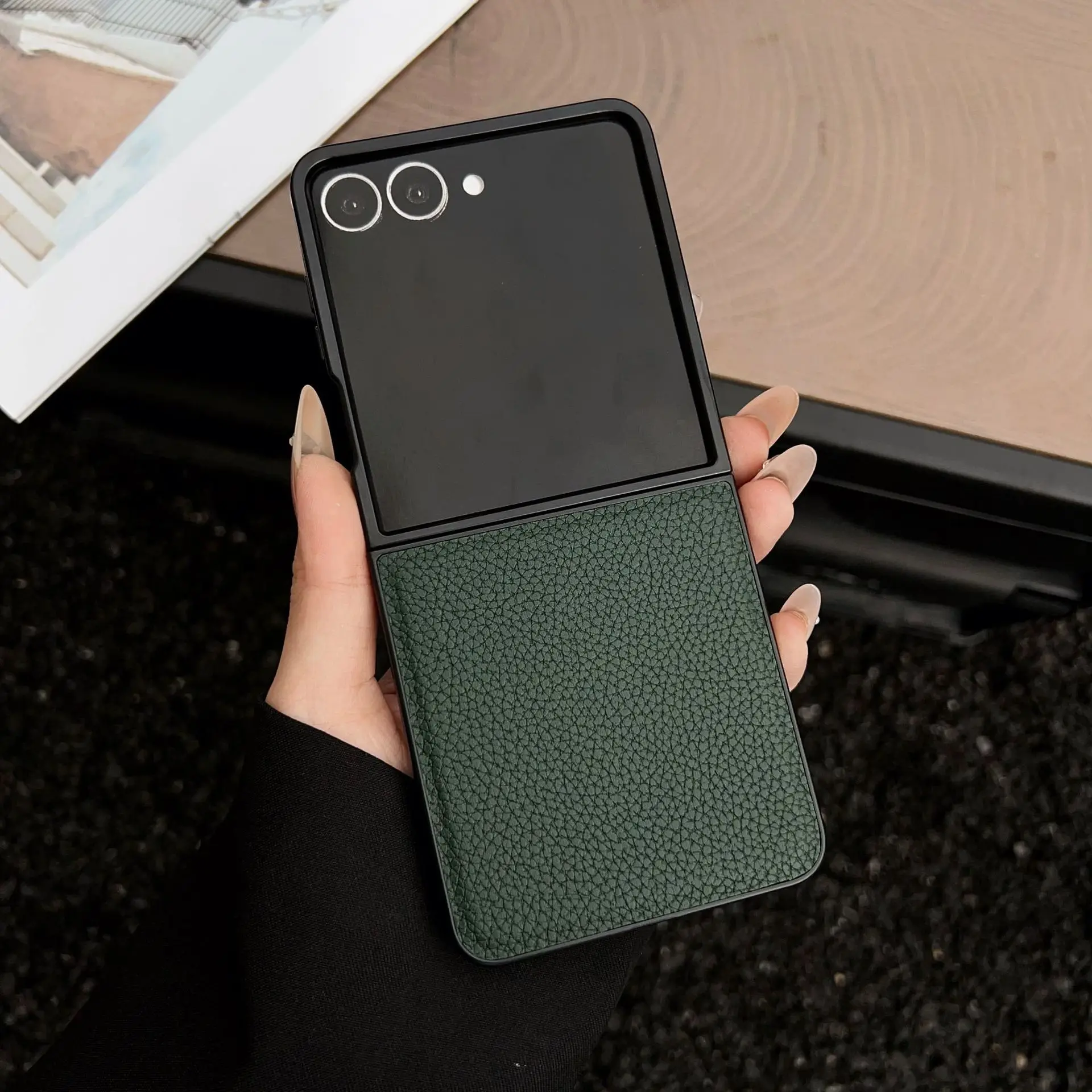 (verde, Galaxy Z Flip7) Capa Minimalista Para Celular Com Textura De Couro Granulado E Protetor De Tela Dobrável.