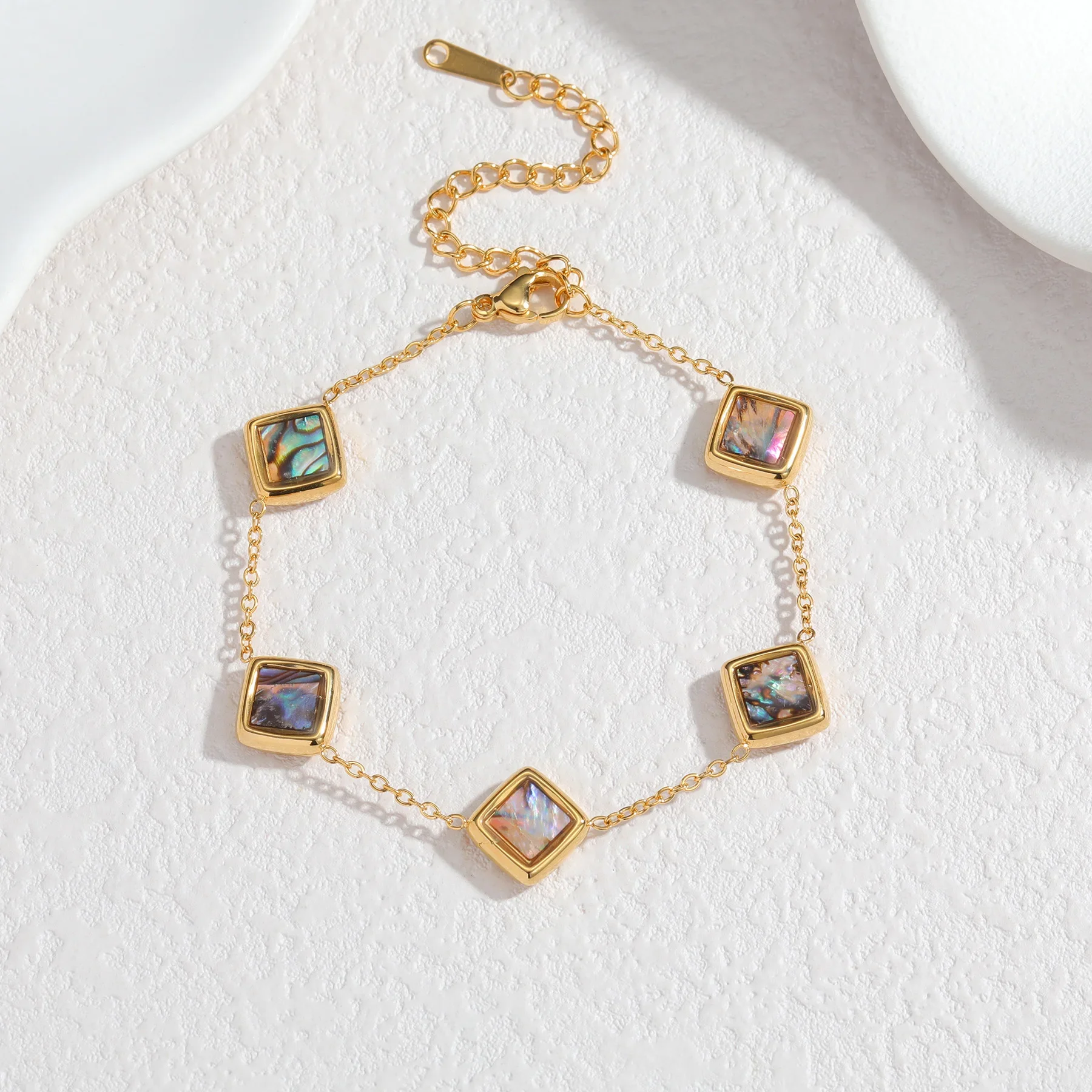 Pulseira Geométrica Oval Delicada E Elegante Em Aço Inoxidável Banhado A Ouro