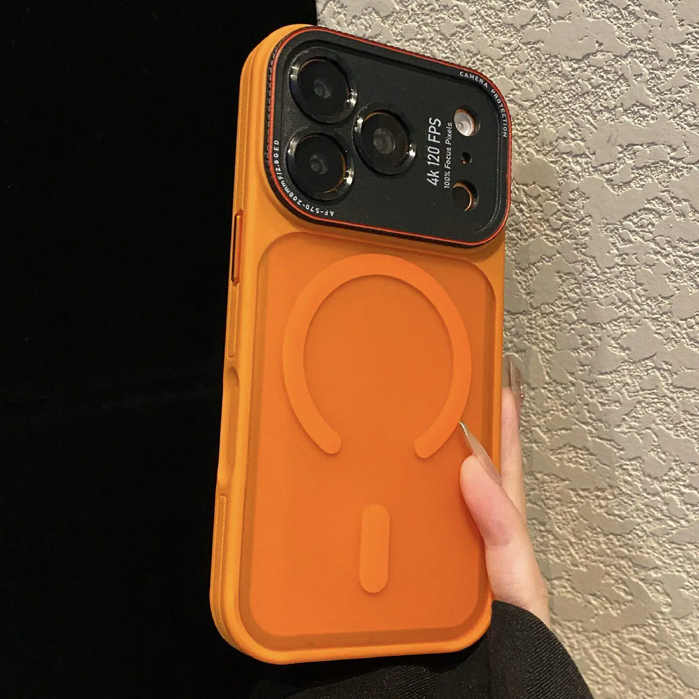Capa Protetora Magnética À Prova De Choque (laranja) Para Iphone 16 Pro Max, Proteção Para A Câmera, Acabamento Fosco.