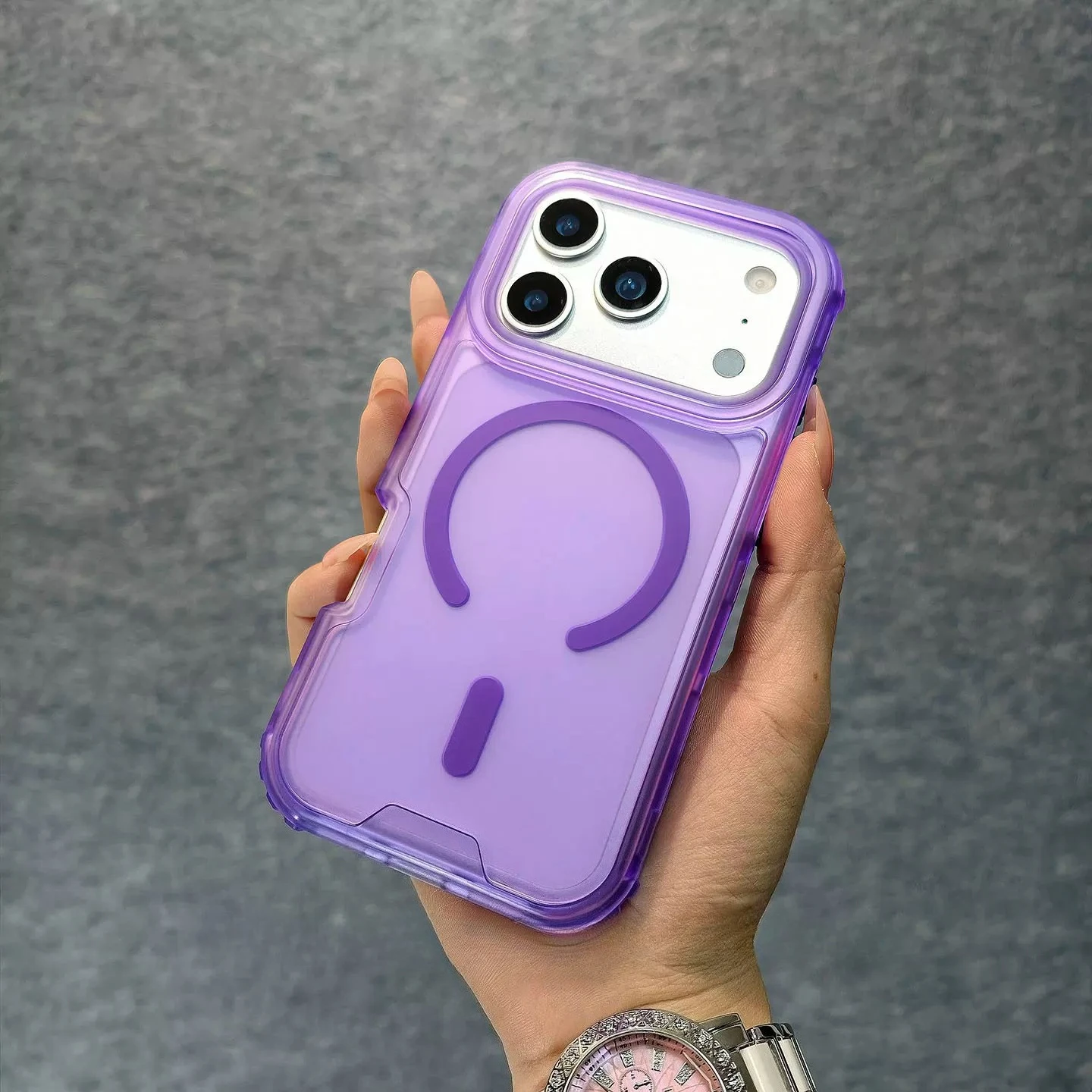 Capa Para Iphone 17 Pro Roxa, Fosca, Magnética, Resistente A Impactos E Antiderrapante.