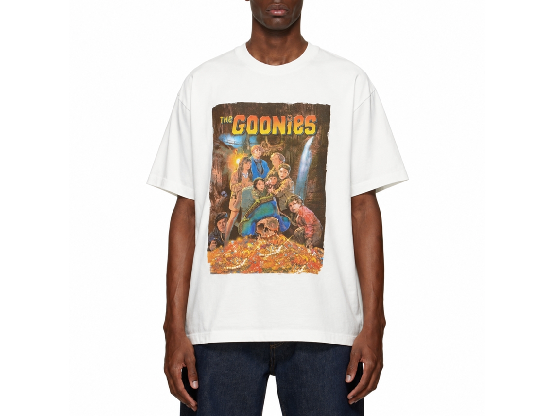The Goonies Poster T-shirt Classic Unisex Adults Size:m