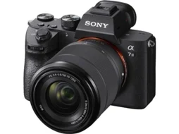 Máquina Fotográfica SONY A7 Mark III+28-70mm  (Full-Frame)