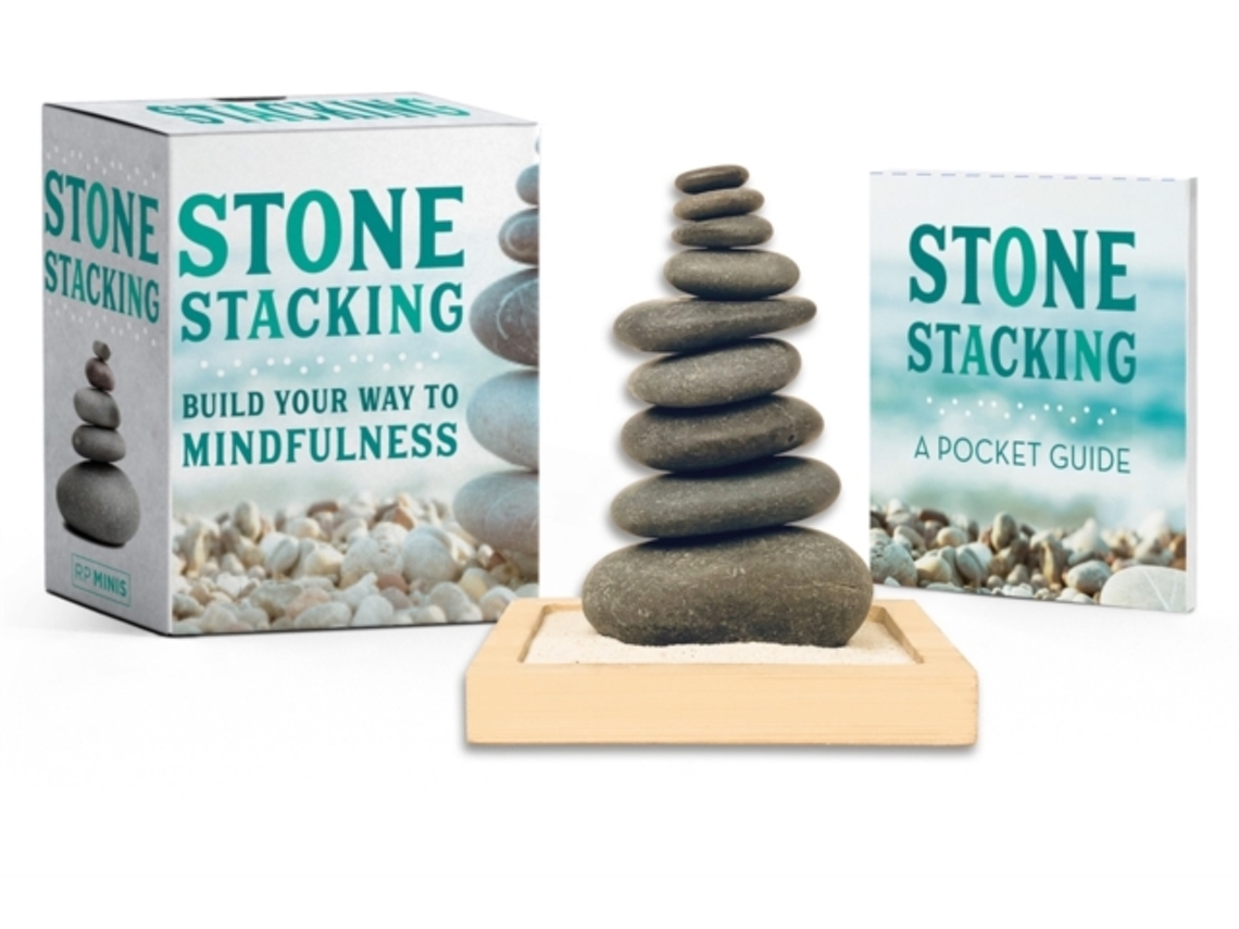 Livro Stone Stacking de Christine Kopaczewski (Inglês)