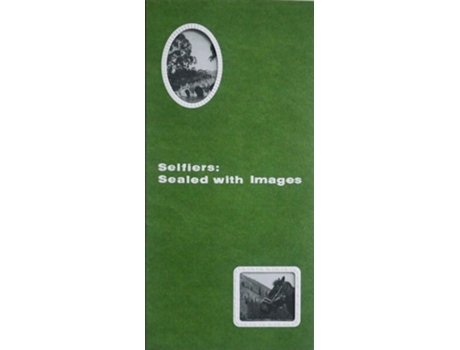 Livro Selfiers Sealed with Images de He Bo (Inglês)