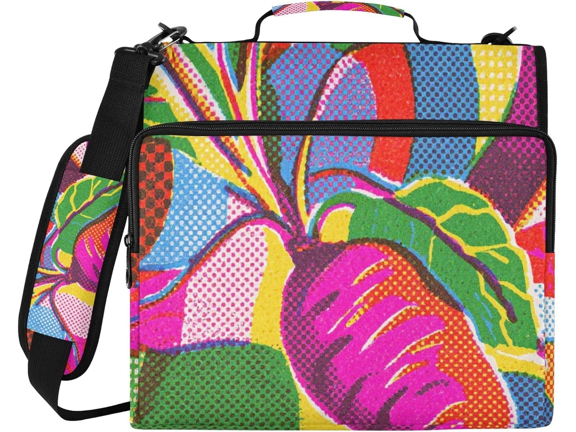 Pasta com 3 argolas com estampa Cenoura vermelha, 3,8 cm de comprimento, altura variável e diversos bolsos, ideal para organização.