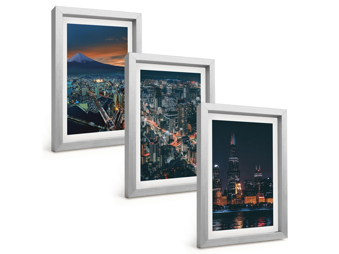 Um Conjunto De Imagens Decorativas Em Uma Molduravista Noturna Da Cidade Montanhosa Moldura Prateada Pinturas De Quarto Espelharte (3 Peças 20x30 Cm)