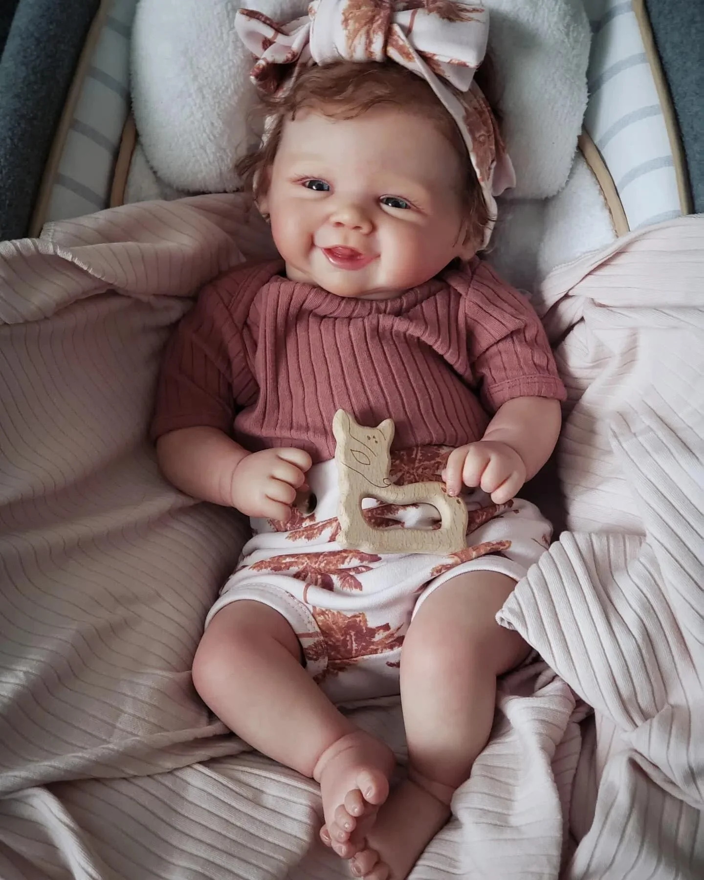 (rosa) Boneca Bebê De 48 Cm, Macia E Realista, Com Revestimento De Pele 3d Multicamadas E Cabelo Aplicado À Mão.