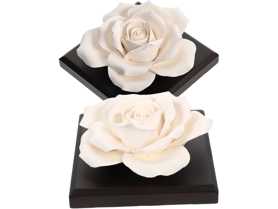 Difusor de fragrâncias para ambientes com cerâmica, formato rosa, composto por 2 peças. Suave e portátil.
