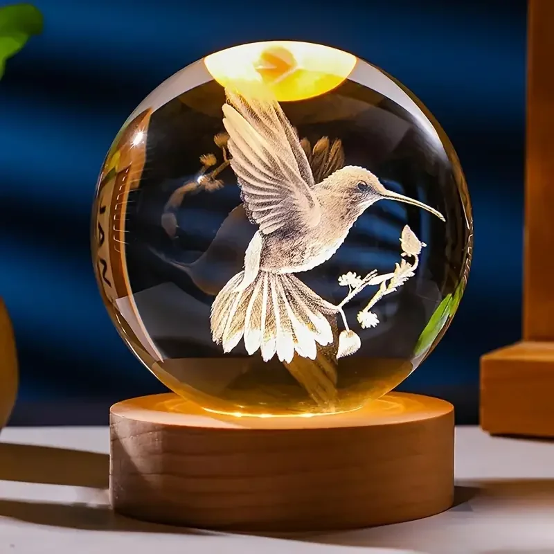 Bola de Cristal em Formato de Beija flor de 6cm com Gravação a Laser 3d MDUG (luz Quente)