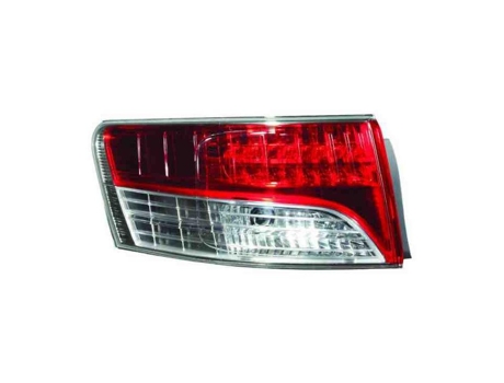 Farolim Direito Toyota Avensis Sedan 4P 08>12