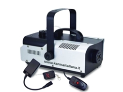 Máquina De Fumaça Karma Dj902 Fogger 900w Controles Remotos Capacidade 1l