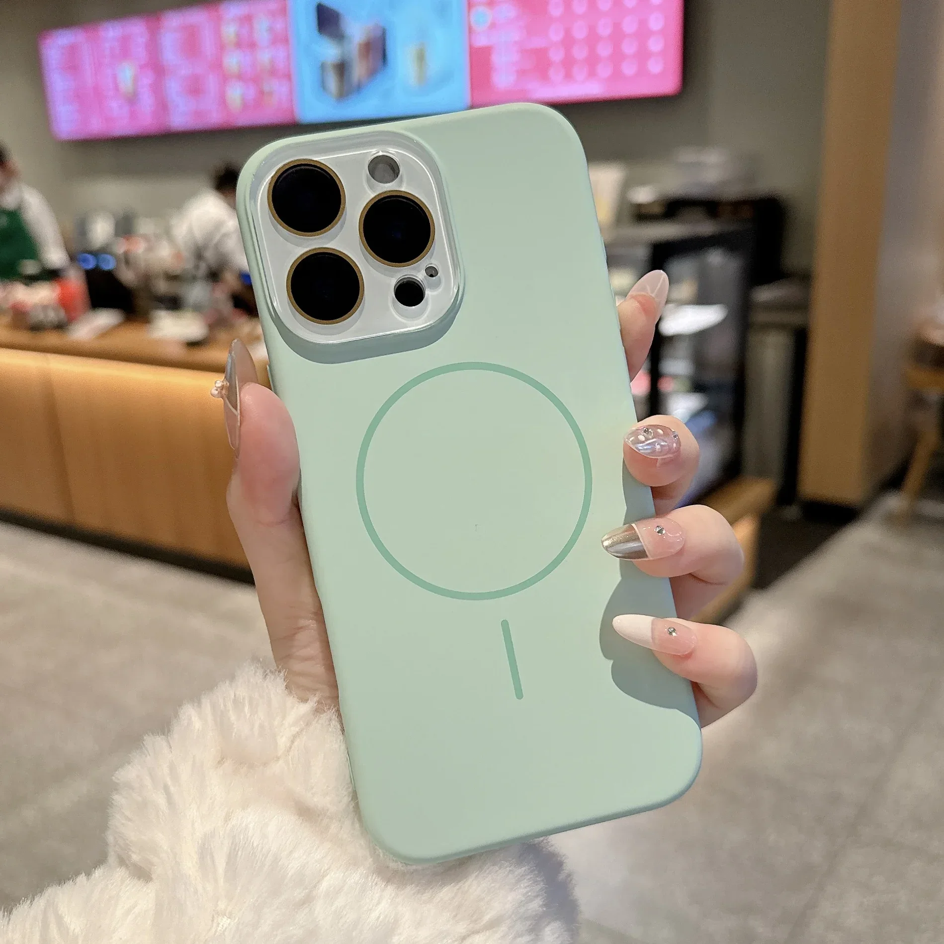 Capa Protetora Magnética Para Carregamento Sem Fio (iphone 13 Pro Verde), Feita De Silicone Líquido.
