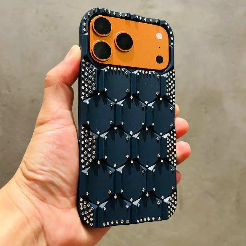Capa Para Celular (iphone 14 Azul) Com Design Em Favo De Mel E Strass, Proteção Contra Impactos.