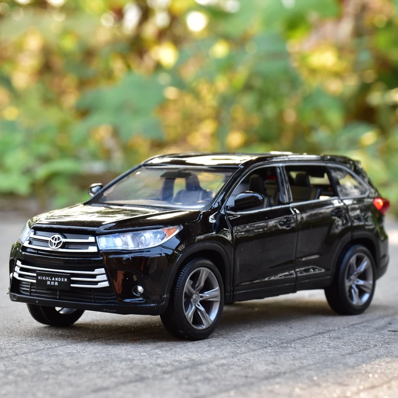 (preto) Miniatura De Carro Em Escala 1:32, Feita De Metal Fundido, Com Efeitos De Som E Luz.